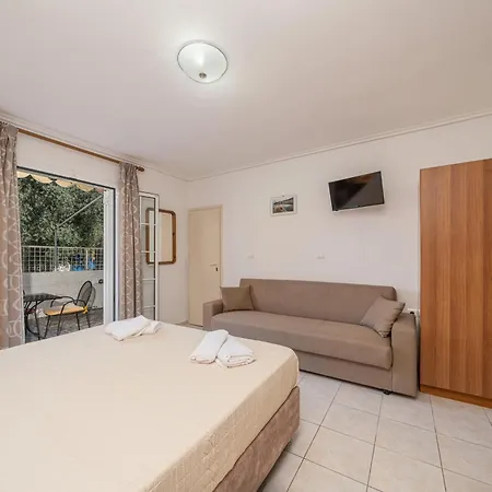 Apartment Dimitris Karavomylos