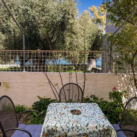 Dimitris Apartment Karavomylos