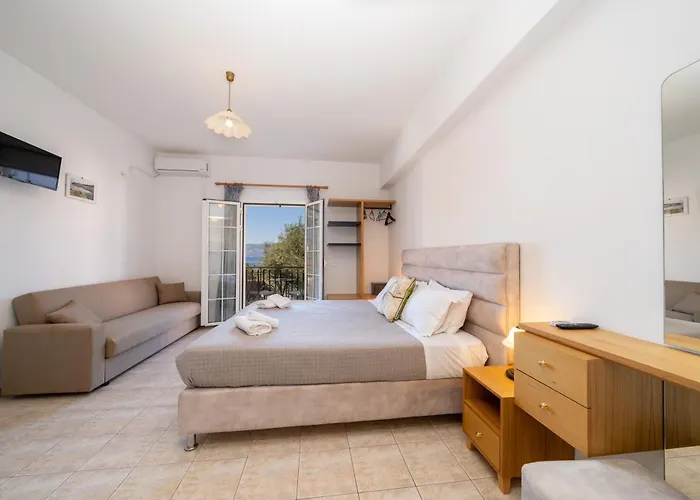 Dimitris Lägenhet *