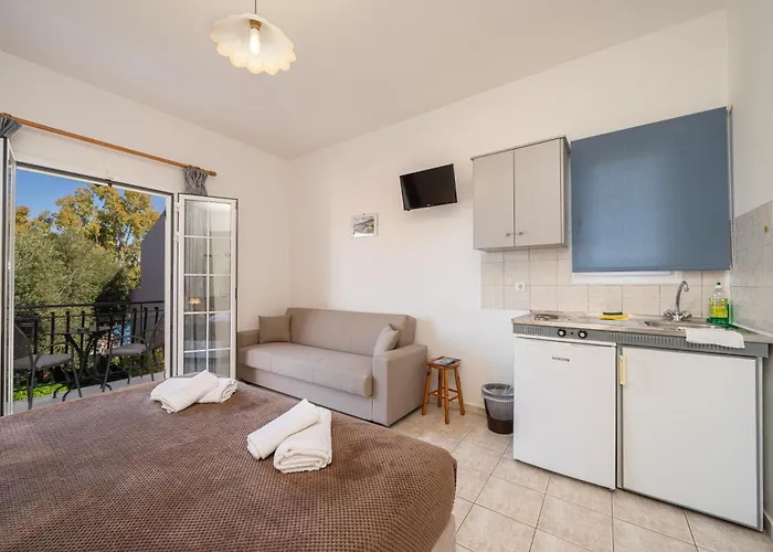 Dimitris * Karavomylos