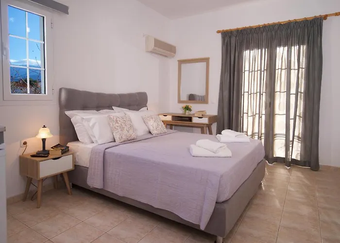 Dimitris Lägenhet *