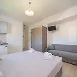 Dimitris Apartamento Karavomylos