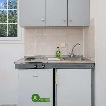 Dimitris Apartman Karavómilosz