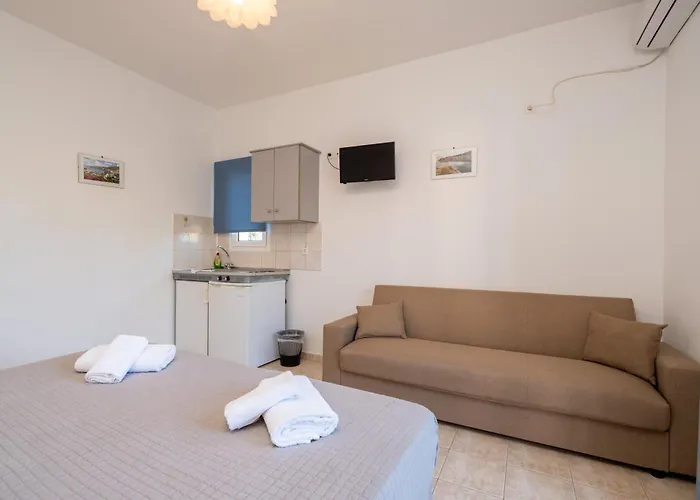 Dimitris * Karavomylos